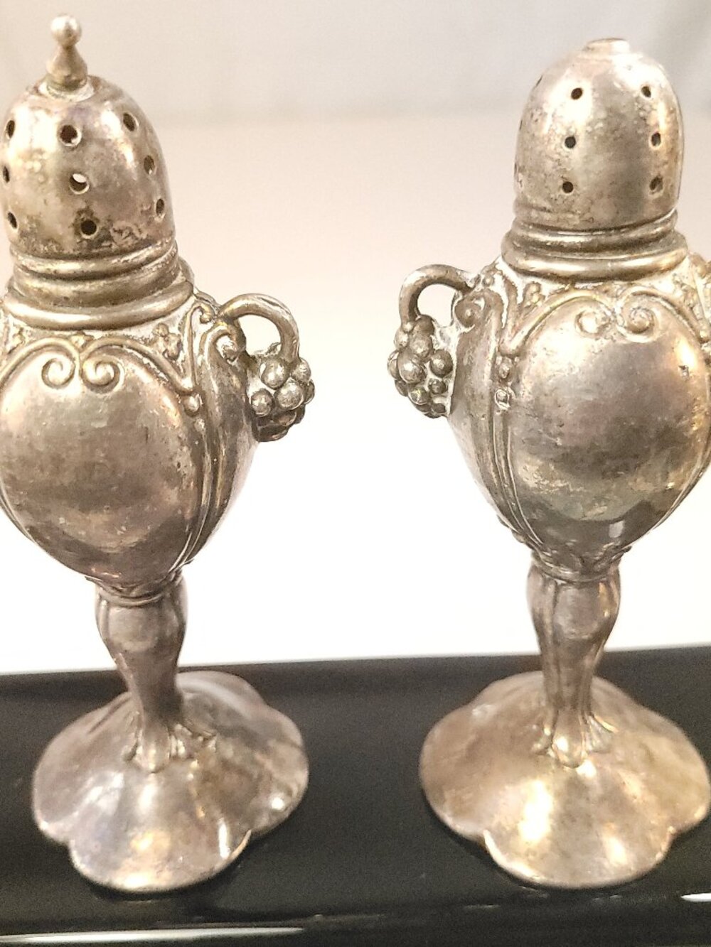 Antique 1920s Benedict Proctor Canada Silver Plate Grape Urn Salt & Pepper Shake